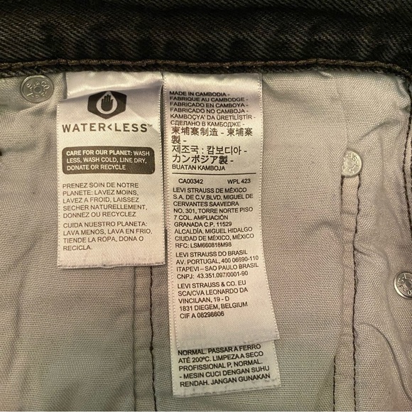 Levi’s 501® Original Fit High Rise Women's Shorts button fly - Picture 8 of 13